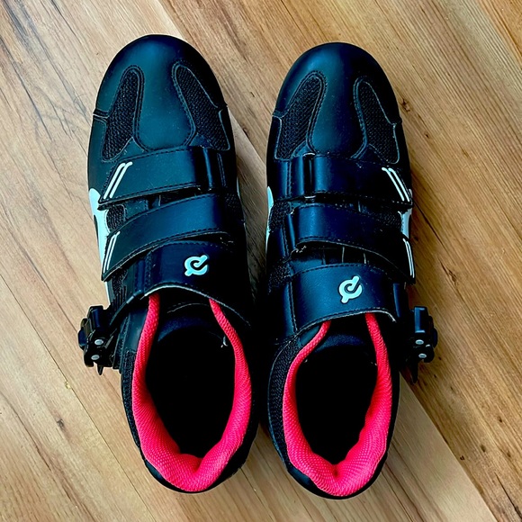 Chaussures Cyclisme Peloton Femme 38 - Noires Avec Crampons - Très Bon état